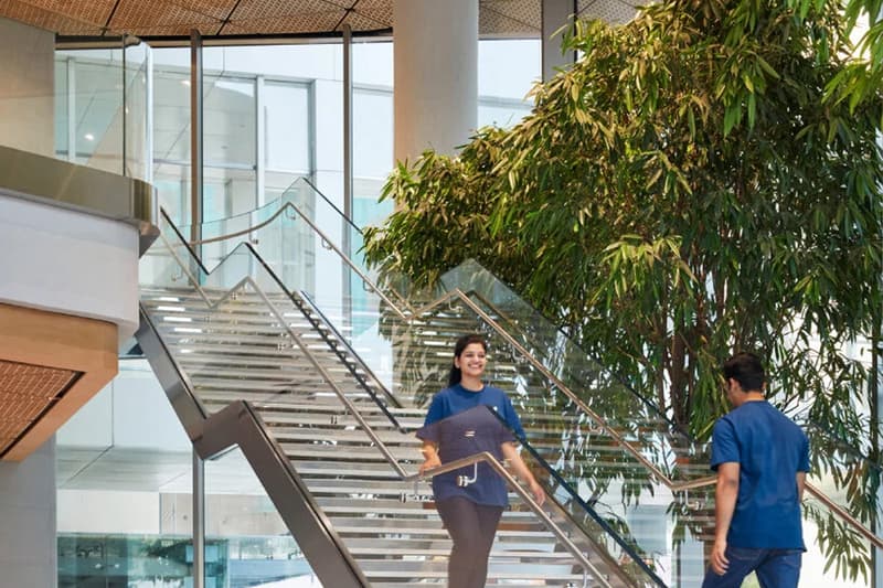 Apple opens first flagship store in india mumbai bandra kurla complex jio world drive foster partners mumbai news info