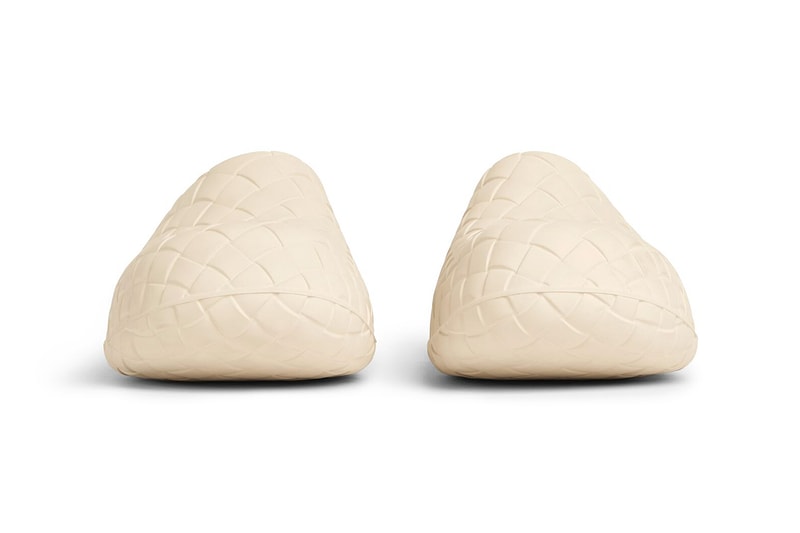 Bottega Veneta Beebee Clog Slide Intreccio Легкая резиновая обувь с дизайном Black Sea Salt Matthieu Blazy Release Information Drops Обувь