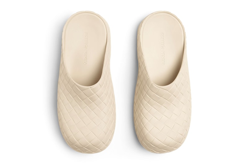 Bottega Veneta Beebee Clog Slide Intreccio Легкая резиновая обувь с дизайном Black Sea Salt Matthieu Blazy Release Information Drops Обувь