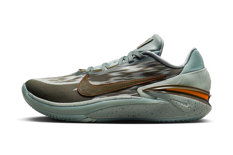 Devin Booker Receives a Nike Air Zoom GT Cut 2