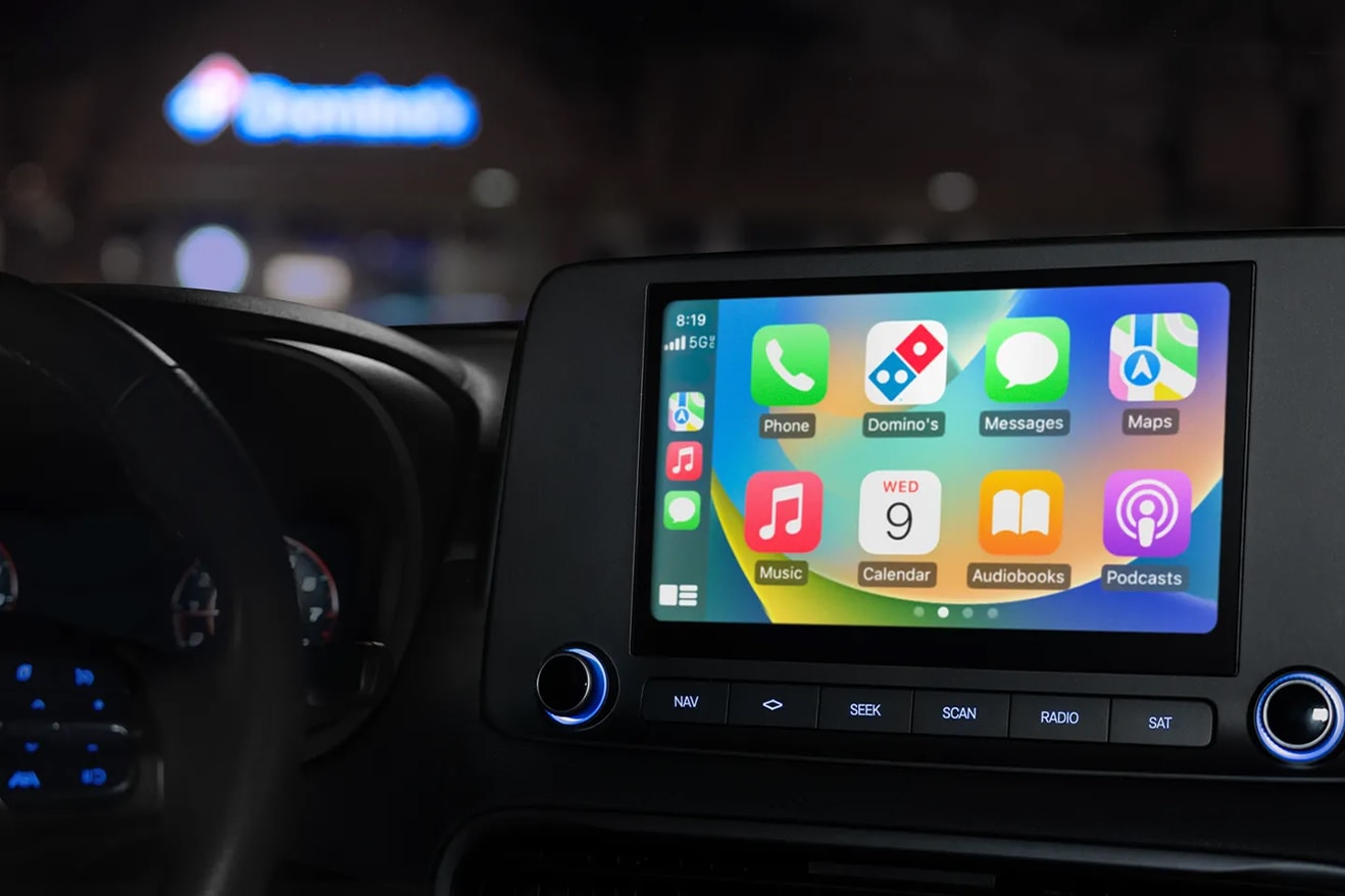 Domino's Pizza Apple CarPlay Information details food order delivery