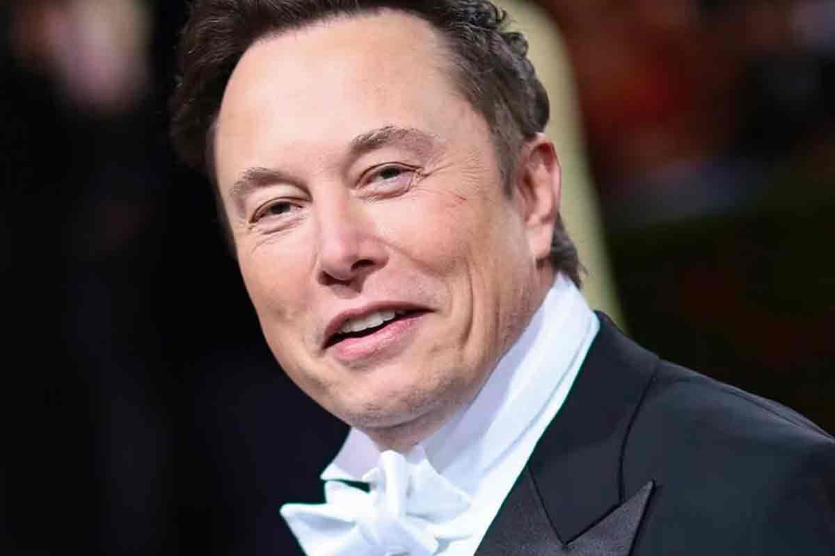 Elon Musk Says He Is Personally Paying For LeBron James Twitter Blue Checkmark verification ceo spacex tesla tech company 44 billion 