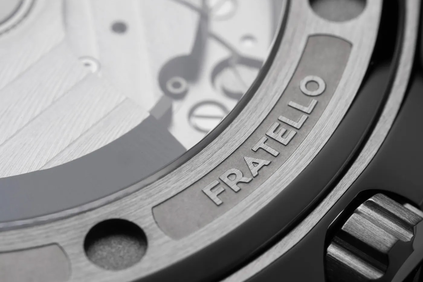 Fratello × Straum Jan Mayen Limited-Edition Sports Watch Lava-Red Fumé Dial Release Info