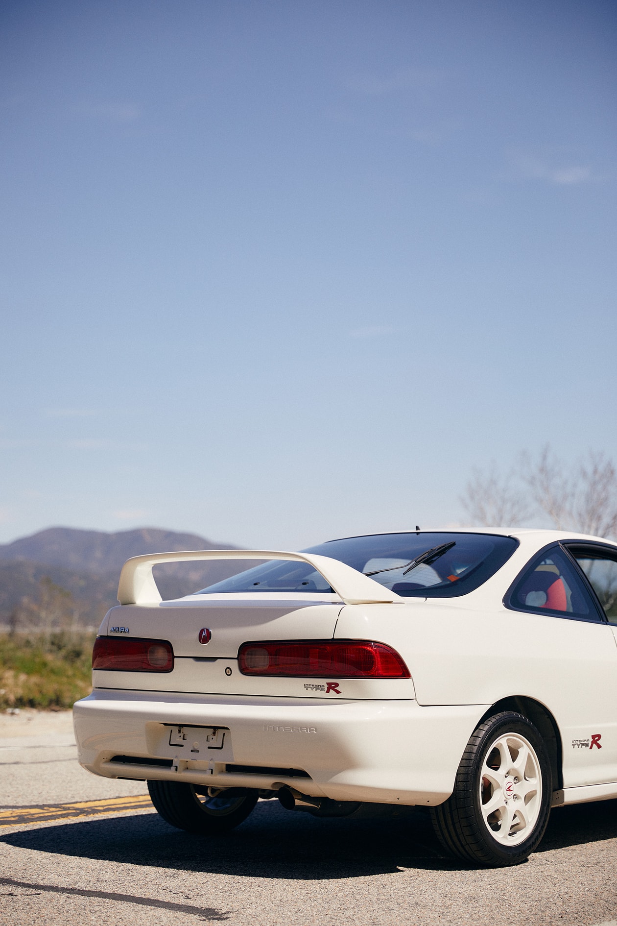 Joshua Vides and His 2001 Acura Integra Type R DRIVERS hypeart JDM Championship White