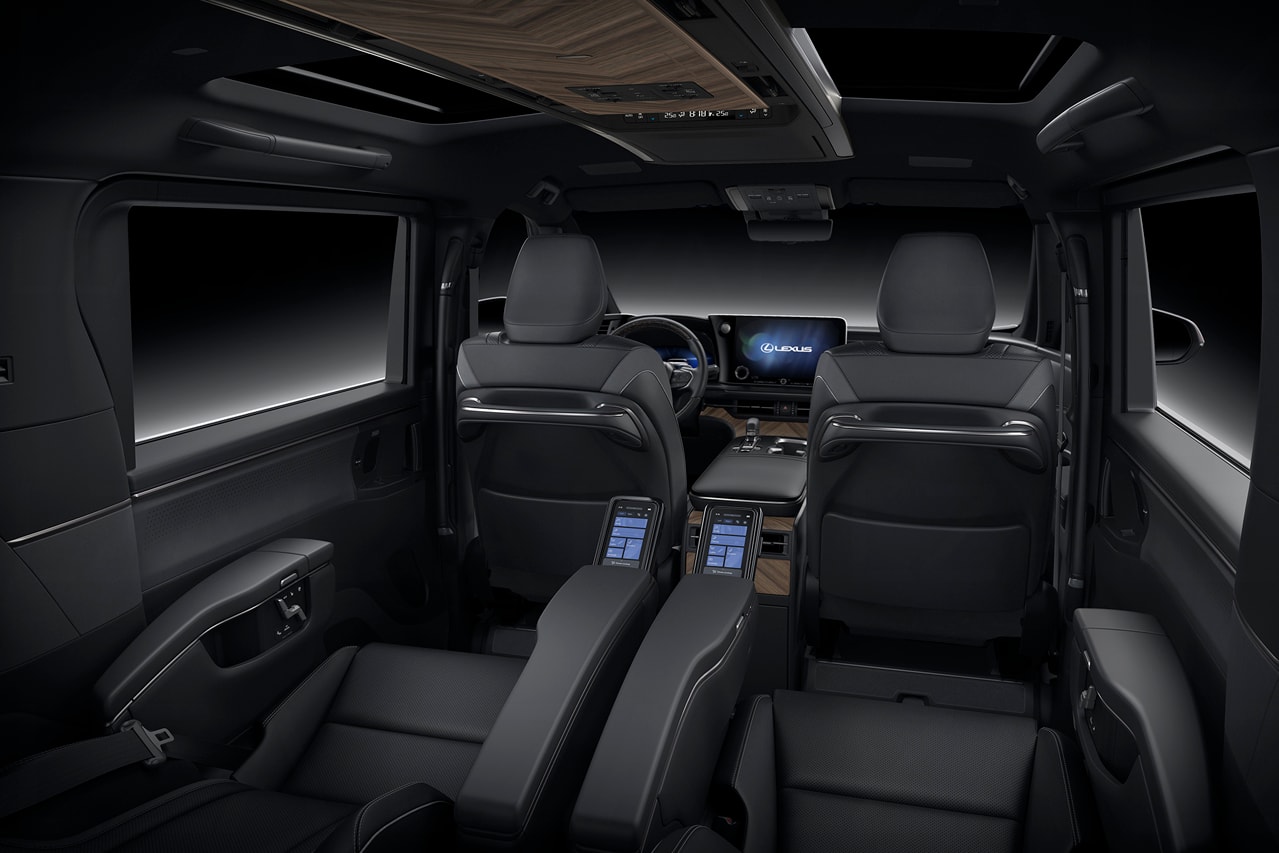 Lexus LM Flagship Luxury Mover Minivan Omotenashi Mark Levinson 3D Surround Sound First Look Cars 