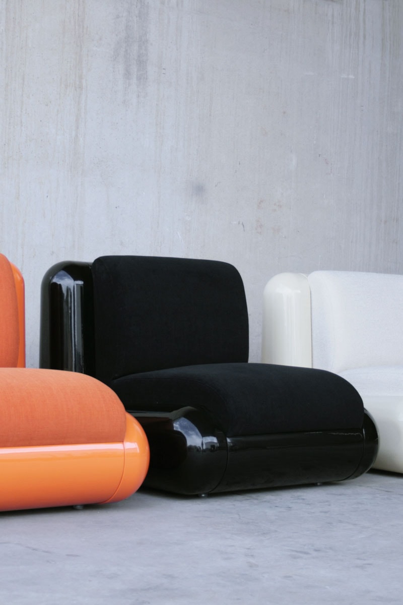 Holloway Li Launches Liquorice-Inspired Version of its "T4" Chair