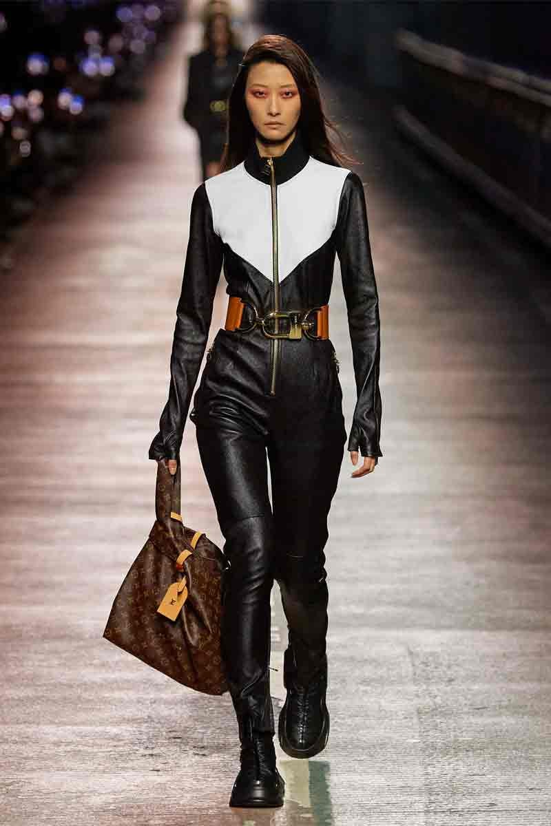 Louis Vuitton Pre-Fall 2023 Dazzles Seoul With Travel and Movement squid game jamsguyo bridge nicolas ghesquiere han river hwang dong-hyuk hoyeon jung seoul han river lvmh pharrell williams