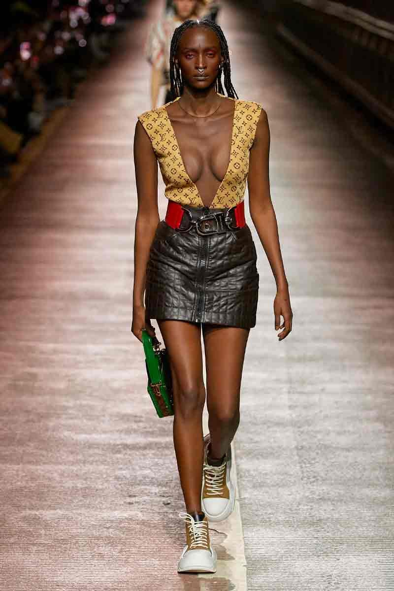 Louis Vuitton Pre-Fall 2023 Dazzles Seoul With Travel and Movement squid game jamsguyo bridge nicolas ghesquiere han river hwang dong-hyuk hoyeon jung seoul han river lvmh pharrell williams