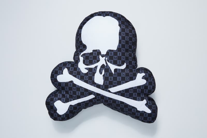 mastermind world vans sk8 hi bolt vlt lx old skool bolt vlt lx đích thực vlt lx slip dress gối pyjama ngày phát hành thông tin danh sách cửa hàng hình ảnh hướng dẫn mua hàng giá cả.