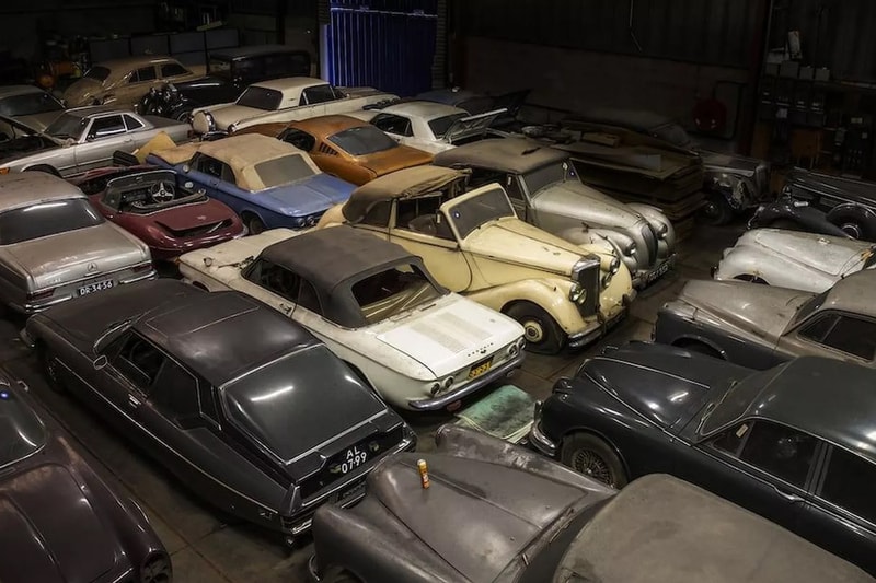 230 Classic Cars Found in Storage in Netherlands, Heading to Auction and Expected To Fetch Millions palmen barnfind gallery aaldering dutch alfa romeo lancia maserati ferrari italian cars france facel vega germany bmw mercedes-benz nsu uk jaguar aston martin rolls-royce america chevrolet cadillac ford Lancia Aurelia Spider Alfa Romeo 2600 SZ, and a Mercedes-Benz 300S Roadster