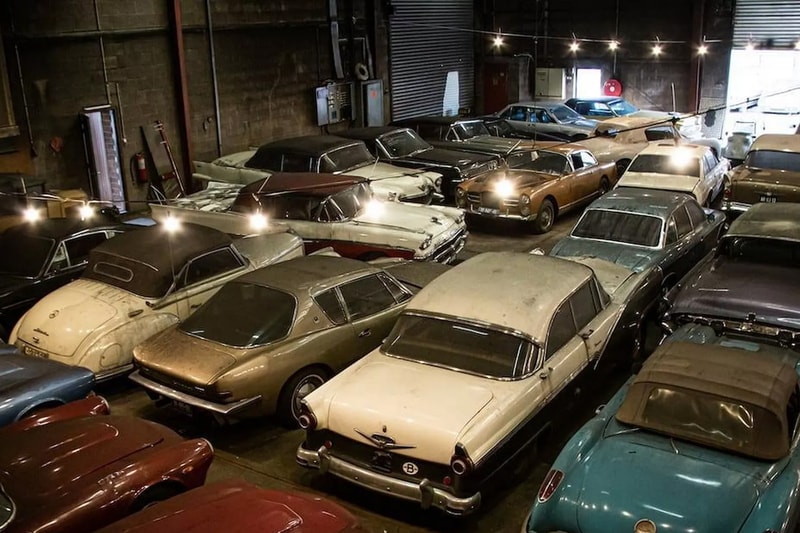 230 Classic Cars Found in Storage in Netherlands, Heading to Auction and Expected To Fetch Millions palmen barnfind gallery aaldering dutch alfa romeo lancia maserati ferrari italian cars france facel vega germany bmw mercedes-benz nsu uk jaguar aston martin rolls-royce america chevrolet cadillac ford Lancia Aurelia Spider Alfa Romeo 2600 SZ, and a Mercedes-Benz 300S Roadster