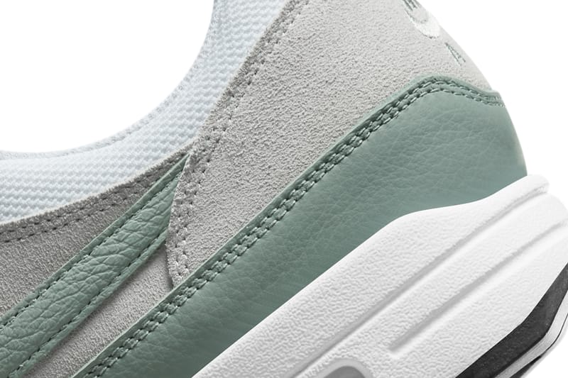 nike air max 1 mica green