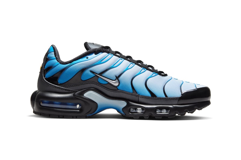 Nike Air Max Plus Arrives in Icy "Blue Gradient" FQ0204-010 summer 2023 technical running shoes sneakers swoosh