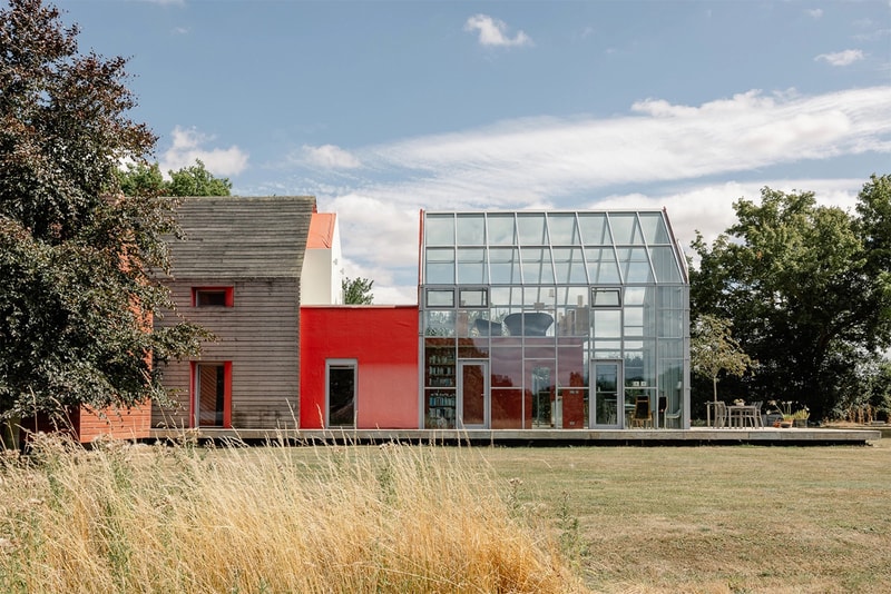 Listings: House with Sliding Roof Goes on the Market for £1 Million GBP