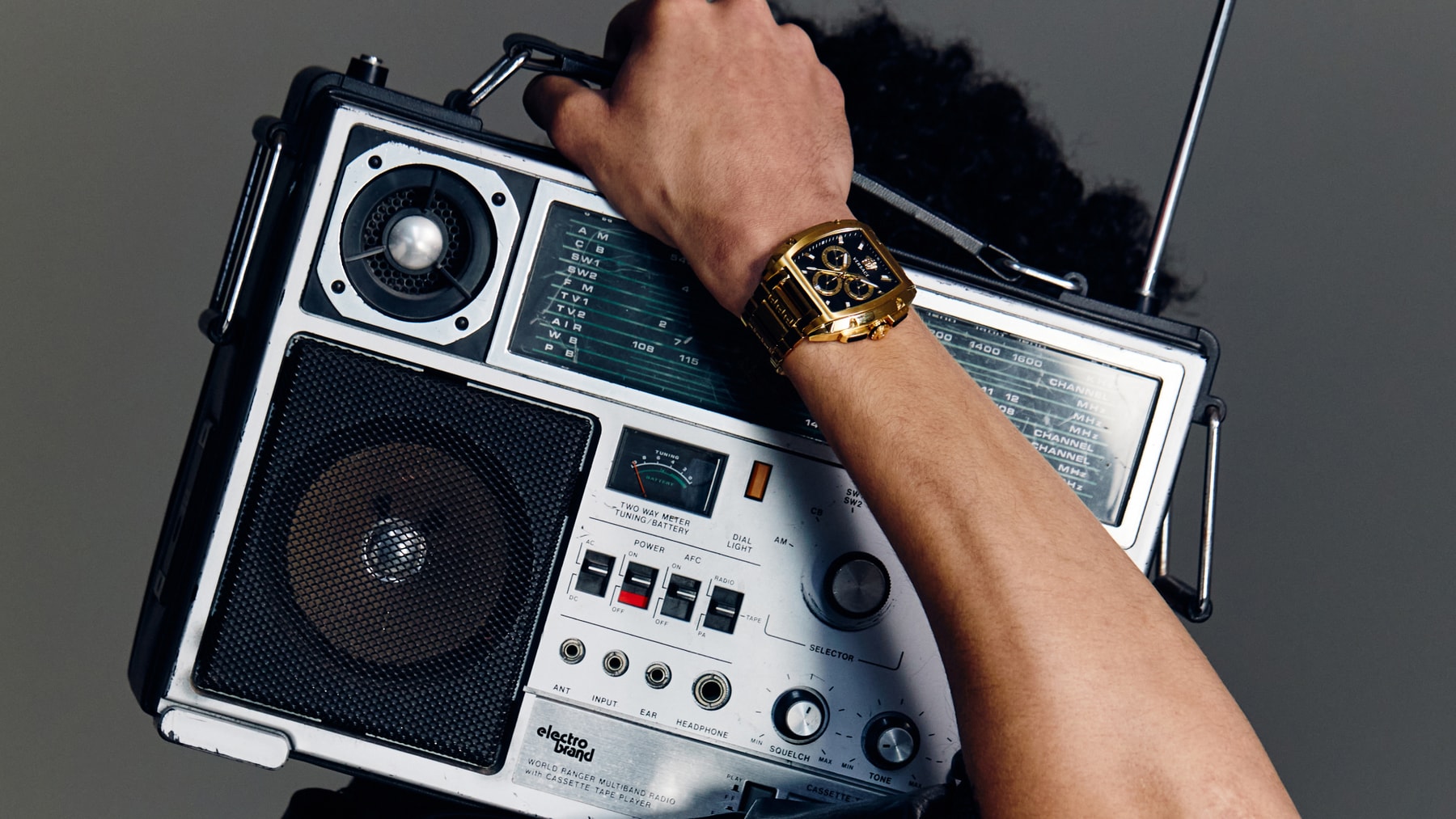 The Versace Dominus Champagne Case Watch is a Symbol of Timelessness