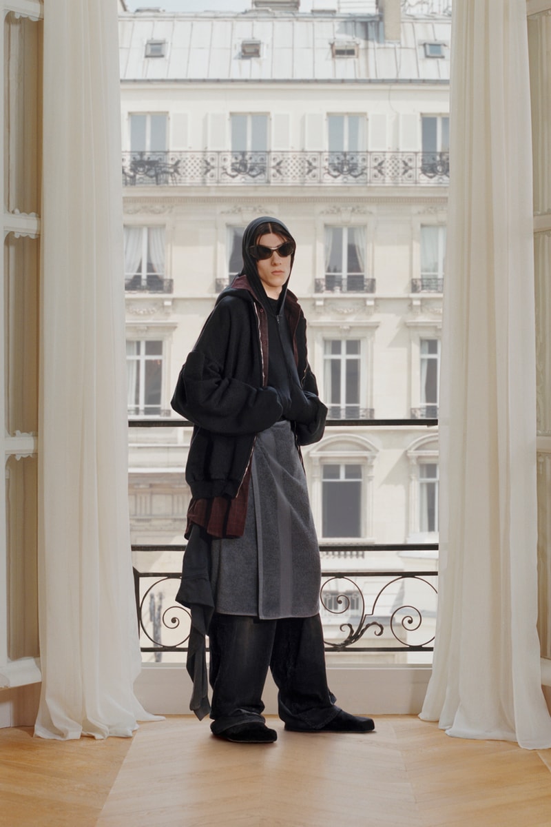 Balenciaga Spring 2024 Capital B Collection Demna Video Watch Stream Looks Vogue Runway Paris Mau Morgó BFRND Édith Piaf “Sous le Ciel de Paris”