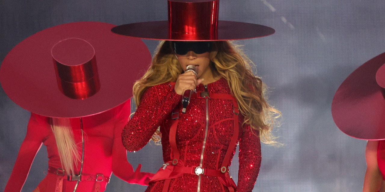 Beyoncé Brings Out Blue Ivy During London Performance