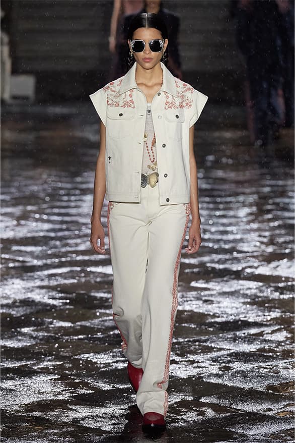 Dior Resort 2024 Womenswear Runway Show Mexico City fashion Maria Grazia Chiuri