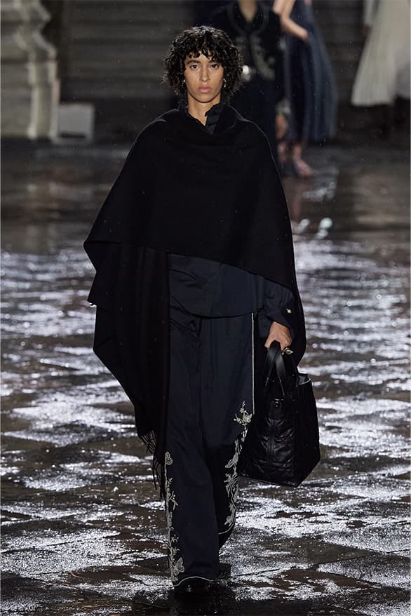 Dior Resort 2024 Womenswear Runway Show Mexico City fashion Maria Grazia Chiuri