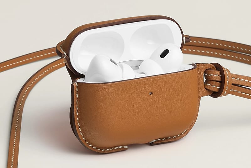 Hermès Drops $930 USD Apple AirPods 2 Pro Case