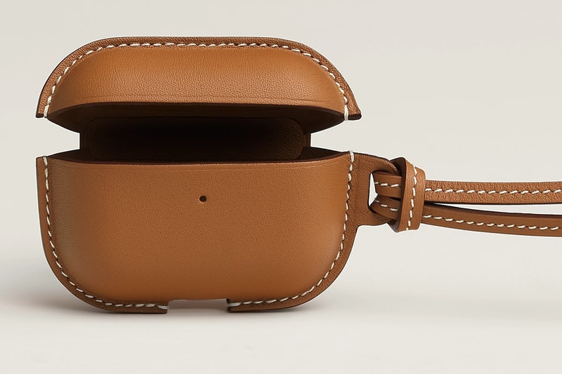 Hermès Apple AirPods Pro 2 Case Swift Calfskin Leather Gold Bleu Navy Vert Criquet / Vert Bambou Bleu Lin / Étain 