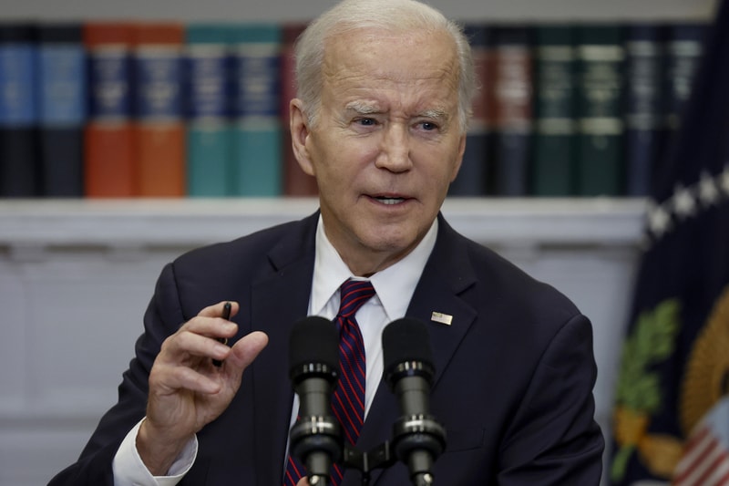 Joe Biden Airline Mandate Compensate Customers for Delayed Canceled Flights Info