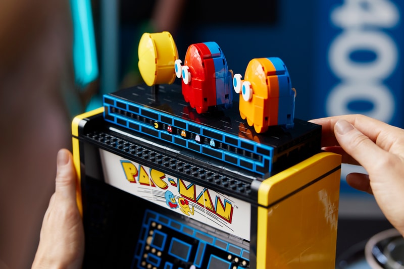 LEGO Icons Set Build Price Retail Pieces 1980 Pac-Man Arcade Game Bandai Namco Designer Blinky Clyde Figures Builders 10323