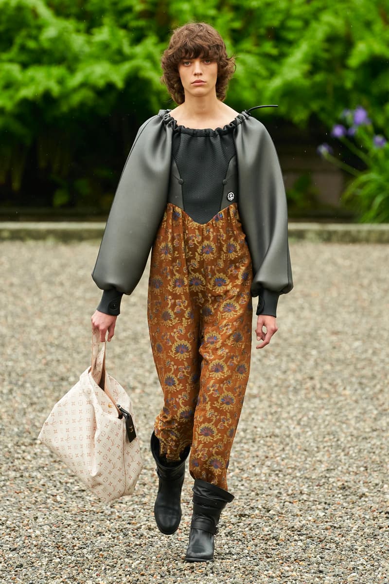 Louis Vuitton Resort 2024 Is an Ethereal Take on High Fashion Mermaidcore isola bella collection runway lake maggiore italy nicolas ghesquiere borromeo family