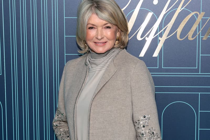 Martha Stewart Becomes Oldest Sports Illustrated Swimsuit Cover si 81 years old star Model