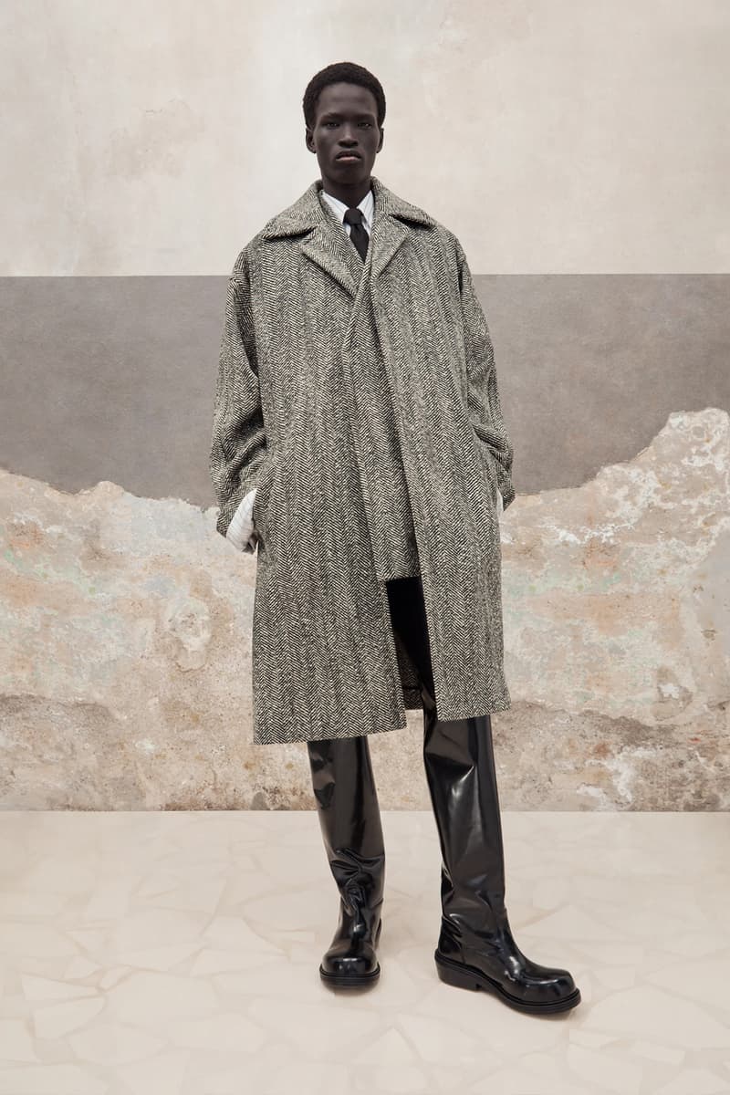 Bottega Veneta Pre-Fall 2023 Builds Anticipation For the Upcoming Season