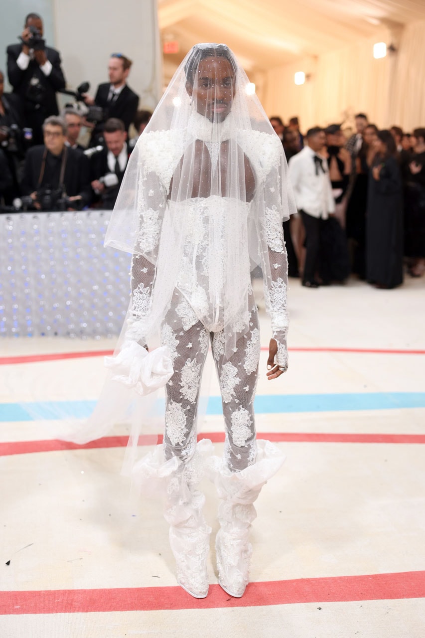 2023 Met Gala Fashion Karl Lagerfeld A Line of Beauty Theme Best Looks Fashion Analysis Chanel Fendi Chloé Patou Balmain Costume Institute