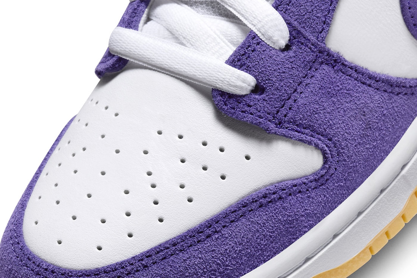 Official Look at the Nike SB Dunk Low "Court Purple" DV5464-500 Court Purple/Court Purple-White-Gum Light Brown low top los angeles lakers colors 