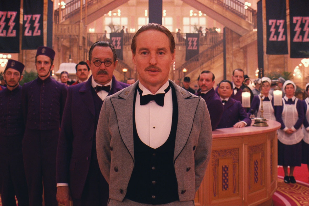 5 Things You Might Know About Wes Anderson charlie brown high school classmates owen wilson bill murray grand budapest hotel bar luce  info