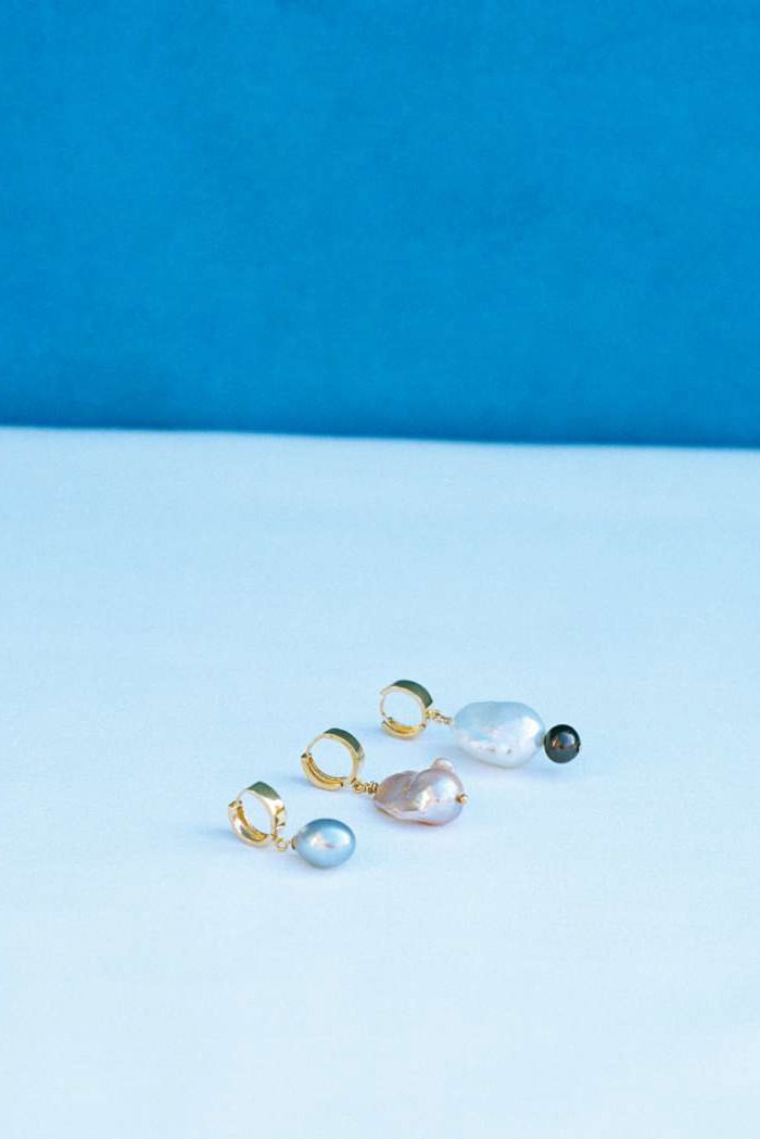 A Sinner in Pearls New London Jewelry Brand Men in Pearl Necklaces Bracelets Earrings Drops