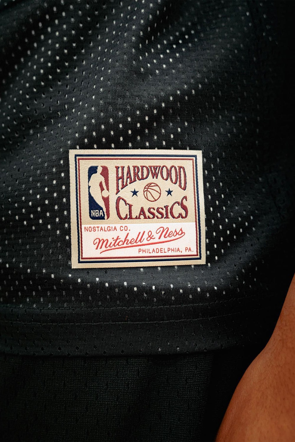 Cavaliers Unveil Hardwood Classics Retro Jersey This Weekend