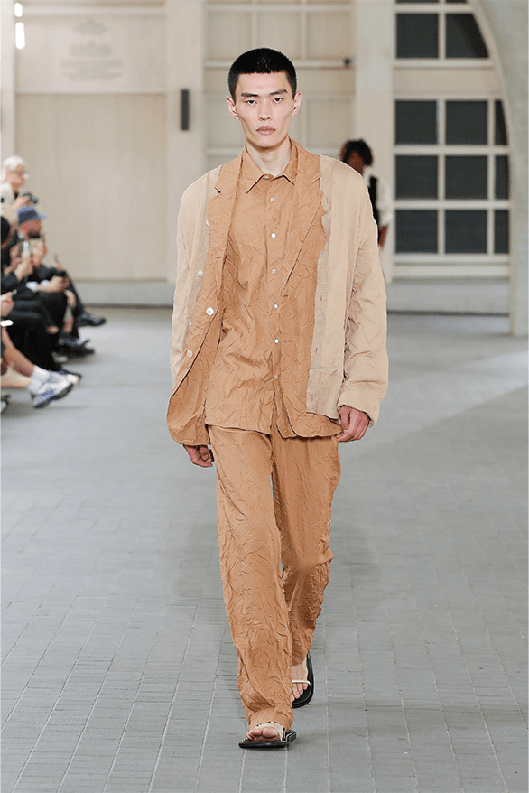 AURALEE Spring Summer 2024 Paris Fashion Week runway show menswear new balance