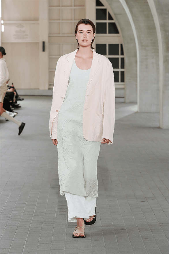 AURALEE Spring Summer 2024 Paris Fashion Week runway show menswear new balance