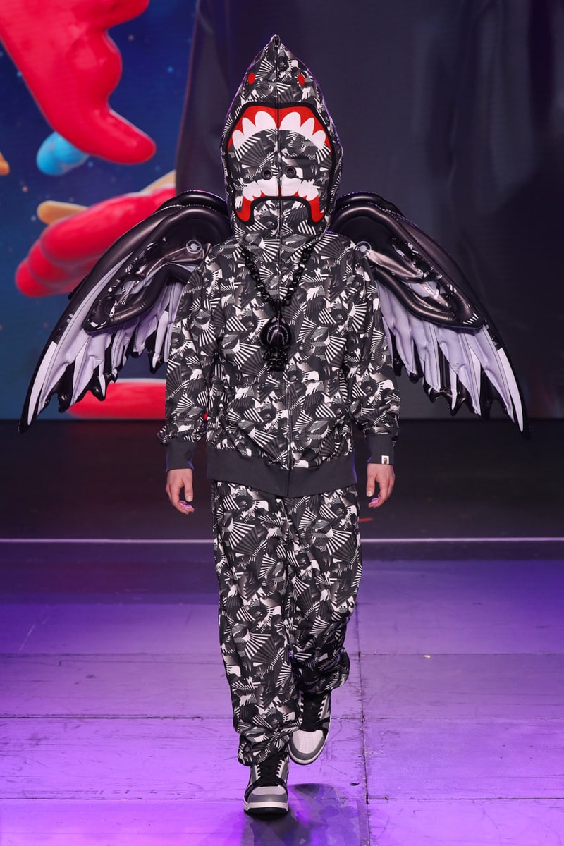 BAPE HEADS SHOW Fall/Winter 2023 Collection Runway Streetwear Images 