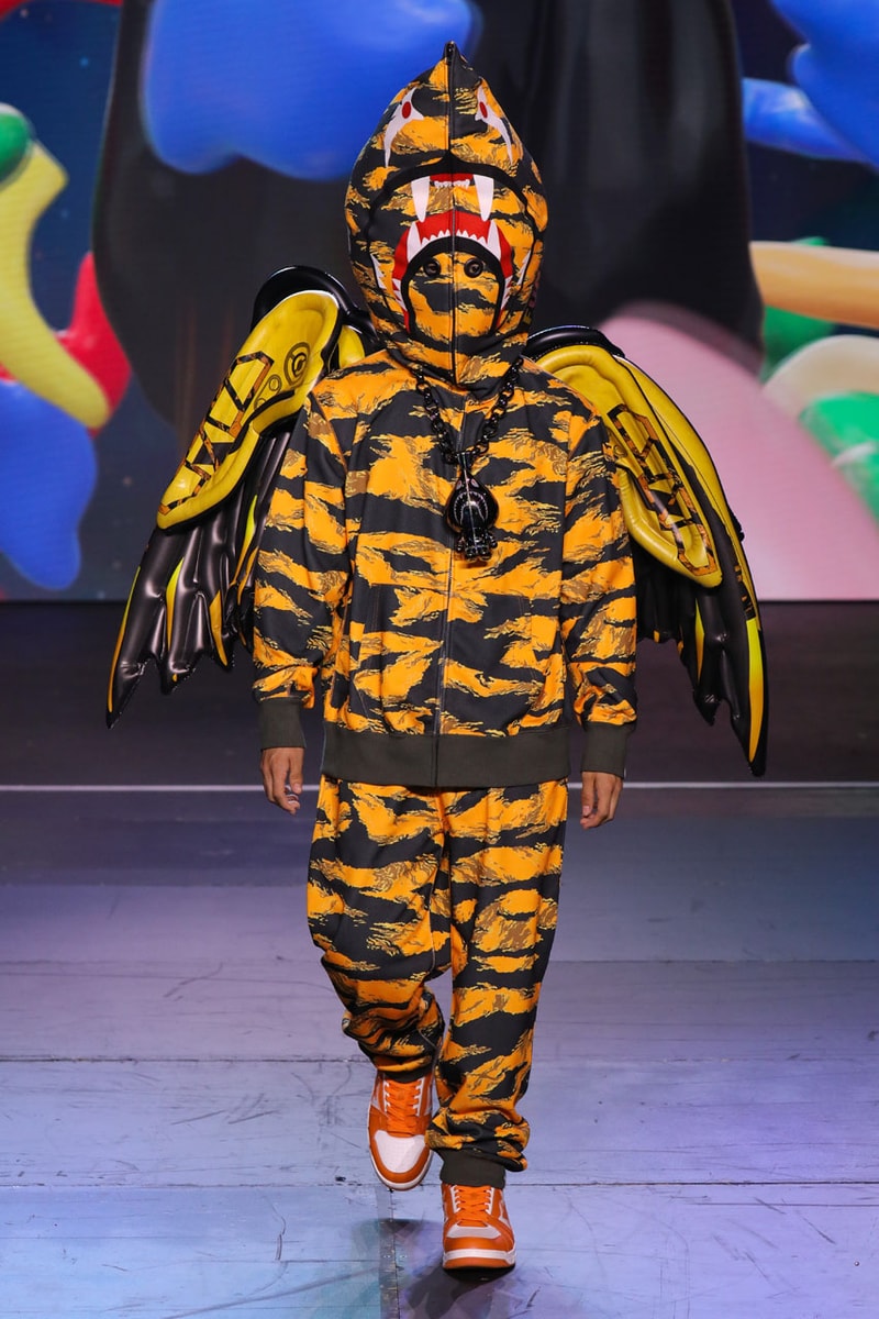 BAPE HEADS SHOW Fall/Winter 2023 Collection Runway Streetwear Images 