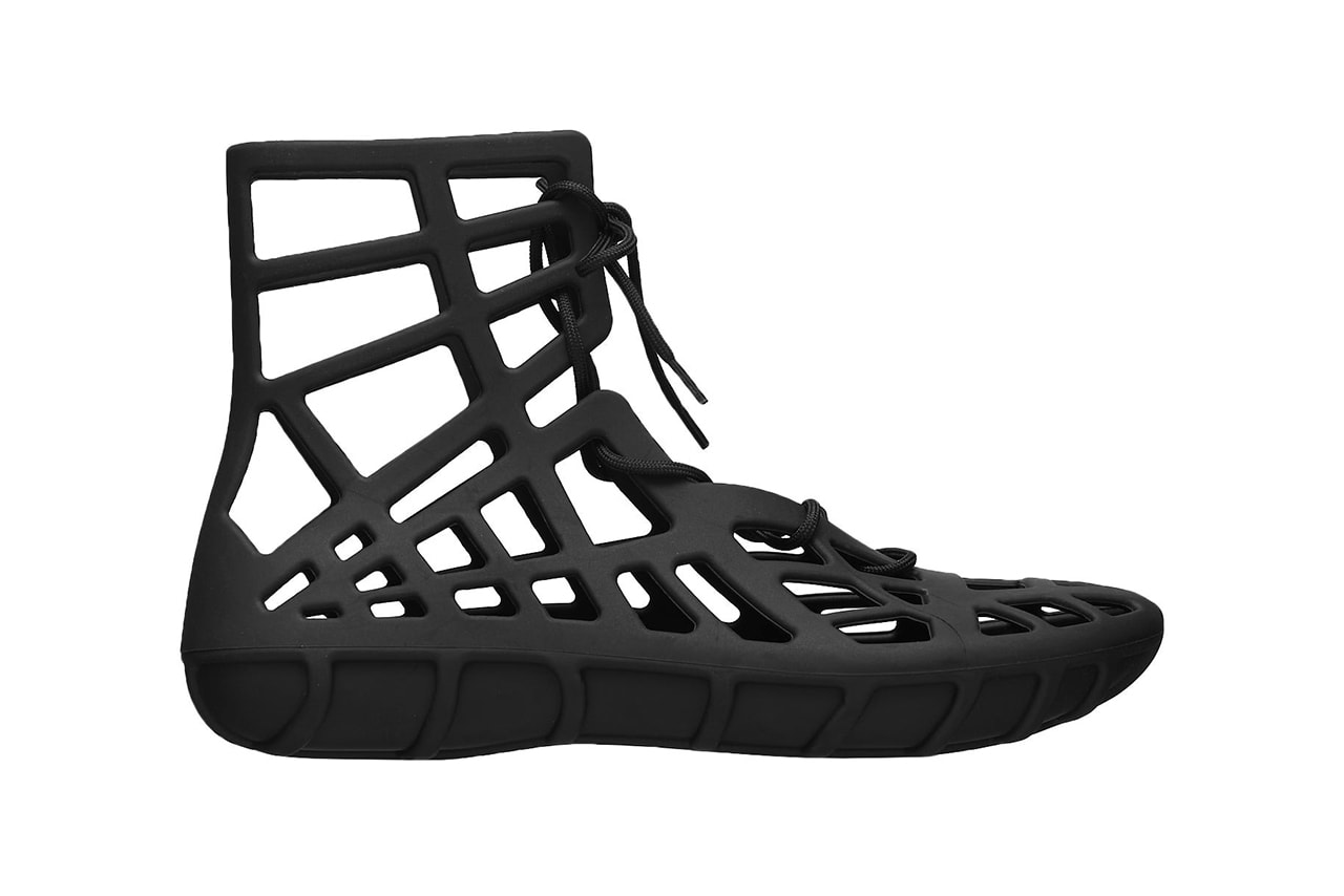 Bottega Veneta Caged Boot Shoe Gladiator Sandal Covering Matthieu Blazy Pre-Fall 2023 Collection H.LORENZO Drops Release Runway