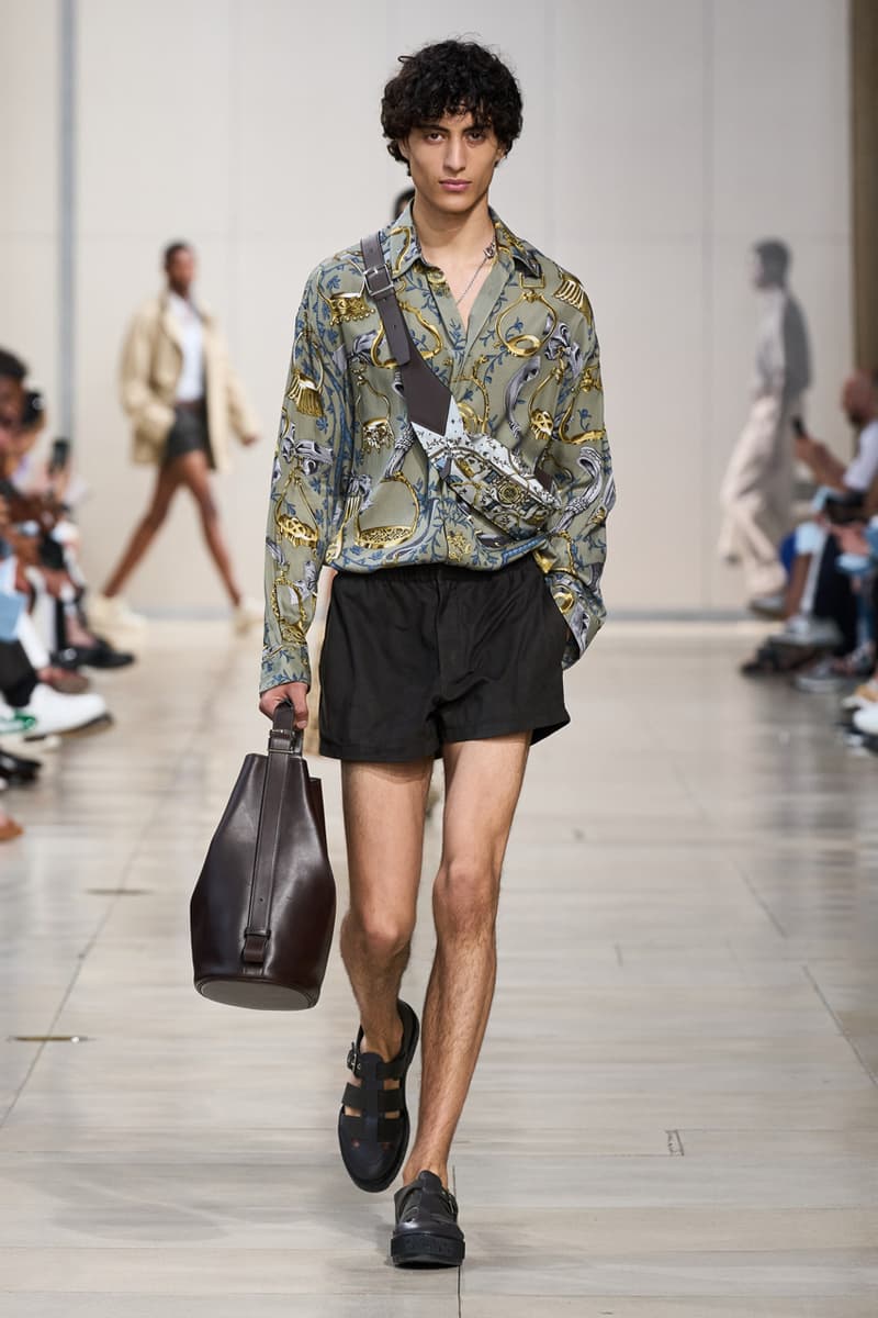 Hermès Spring Summer 2024 Paris Fashion Week Runway Show SS24 Véronique Nichanian Menswear Birkin Bags 