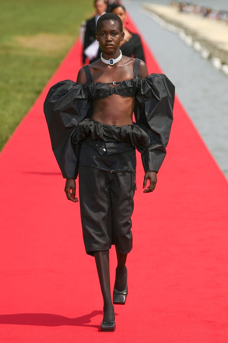 Jacquemus Fall 2023 Palace of Versailles King Louis XIV Runway Show Paris Fashion Week Simon Porte Jacquemus Gigi Hadid Kendal Jenner LE CHOUCHOU