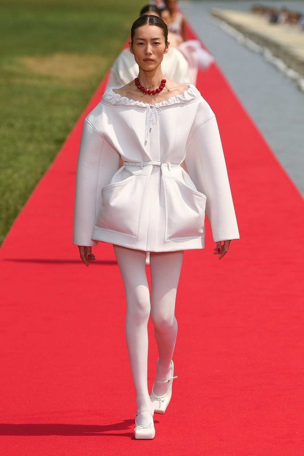 Eva Longoria Suits Up for Jacquemus Spring 2024 Show in Versailles – WWD