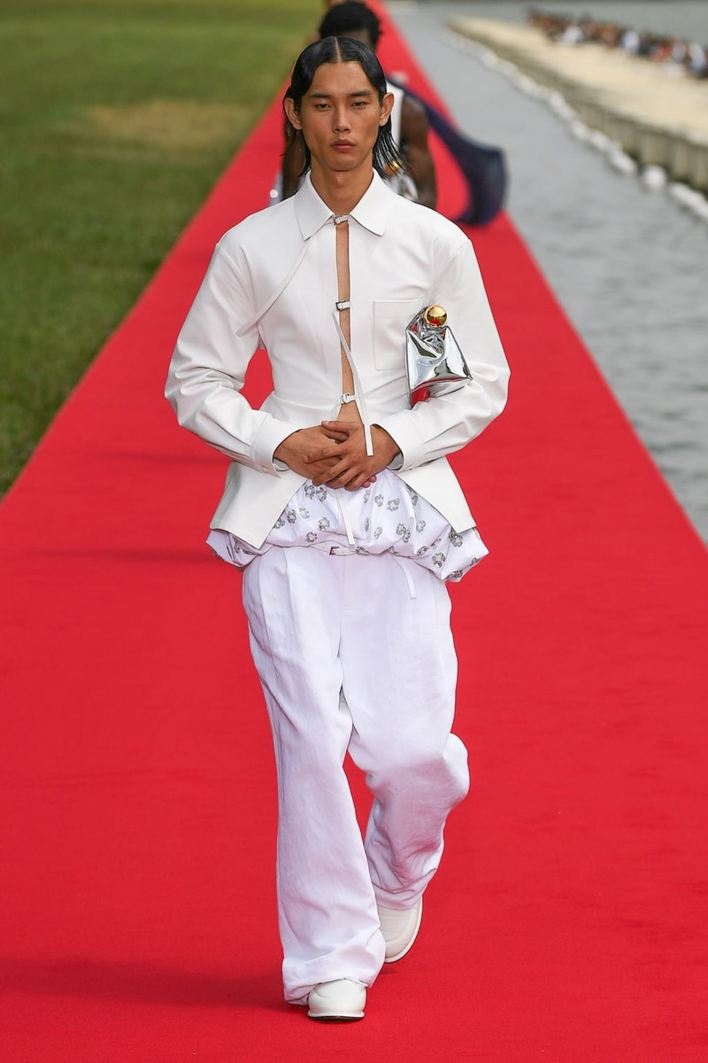 Jacquemus Fall 2023 Palace of Versailles King Louis XIV Runway Show Paris Fashion Week Simon Porte Jacquemus Gigi Hadid Kendal Jenner LE CHOUCHOU