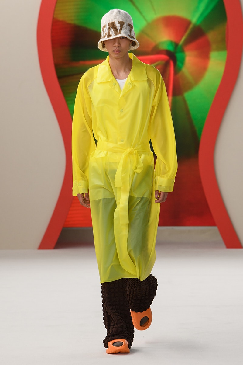 Li-Ning Spring/Summer 2024 Collection Paris Fashion Week Runway