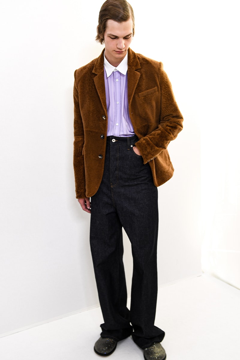 Loewe SS24 Dazzles With Glitter jonathan anderson jw anderson glitter boys glamour glam runway catwalk paris fashion week spring/summer 2024 pfw