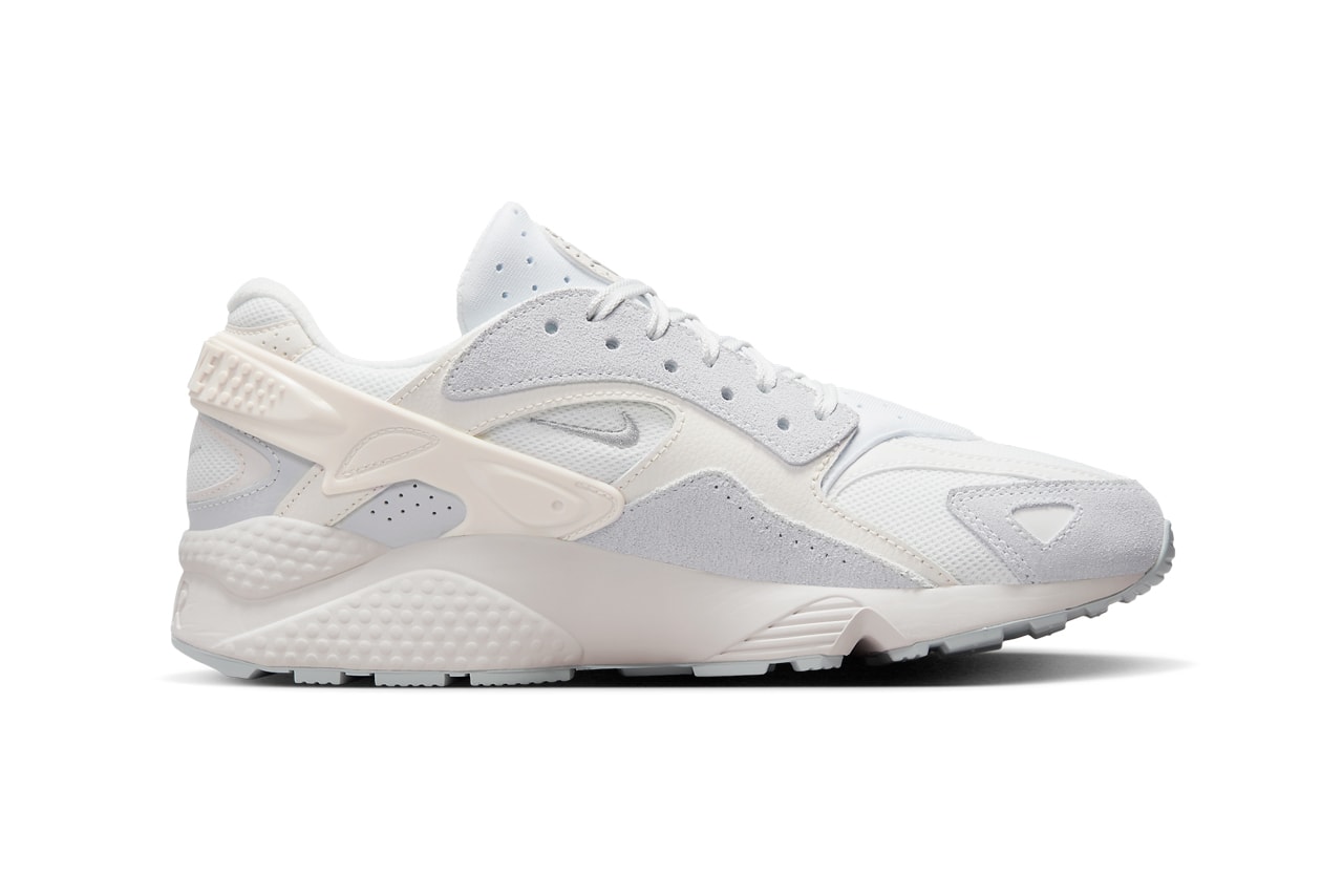 Nike Air Huarache Runner Anthracite DZ3306-002 Release triple white date info store list buying guide photos price DZ3306-100