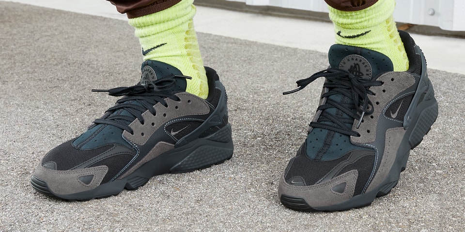 The Nike Air Huarache Runner Appears in "Anthracite" and "Triple White"