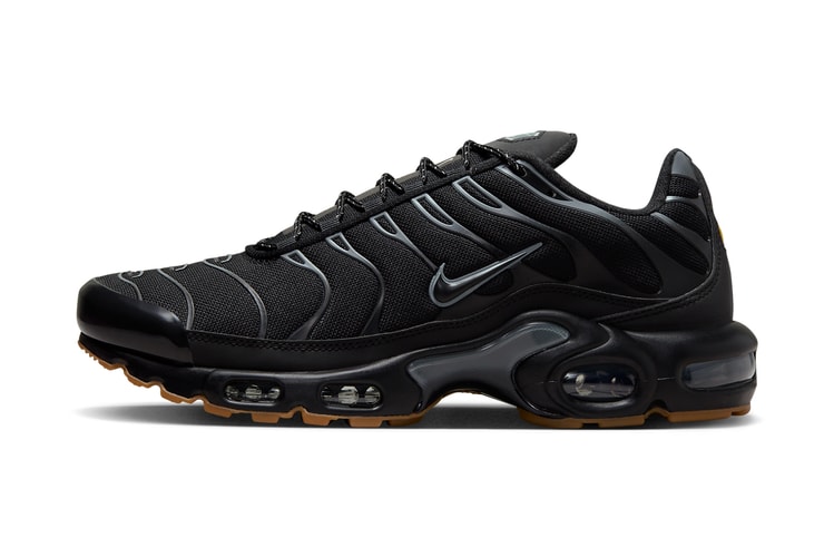 Gum Soles Accent This Stealthy Nike Air Max Plus