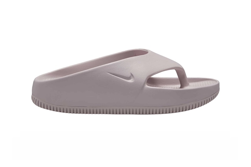 Nike Calm Women's Slides.